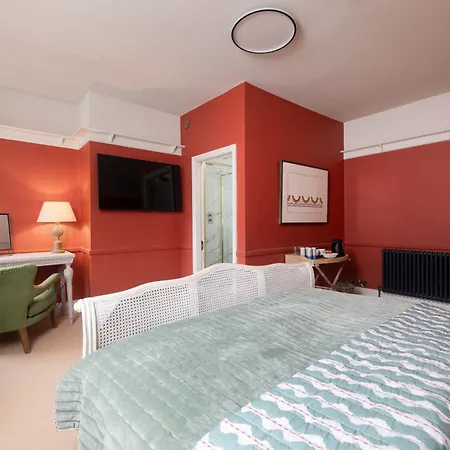 Guest house 35 Kirkgate 3*